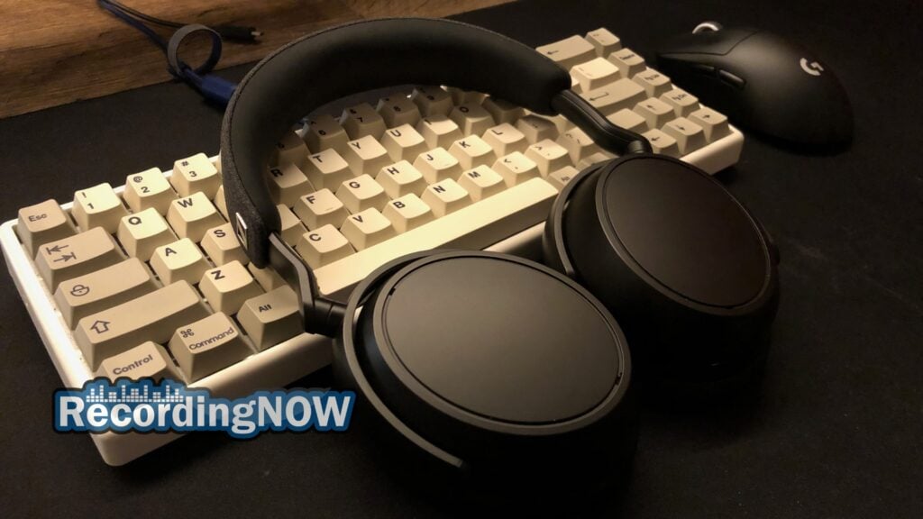 blog-img-1709408991791 Sennheiser Momentum 4 Wireless Headphones on desk