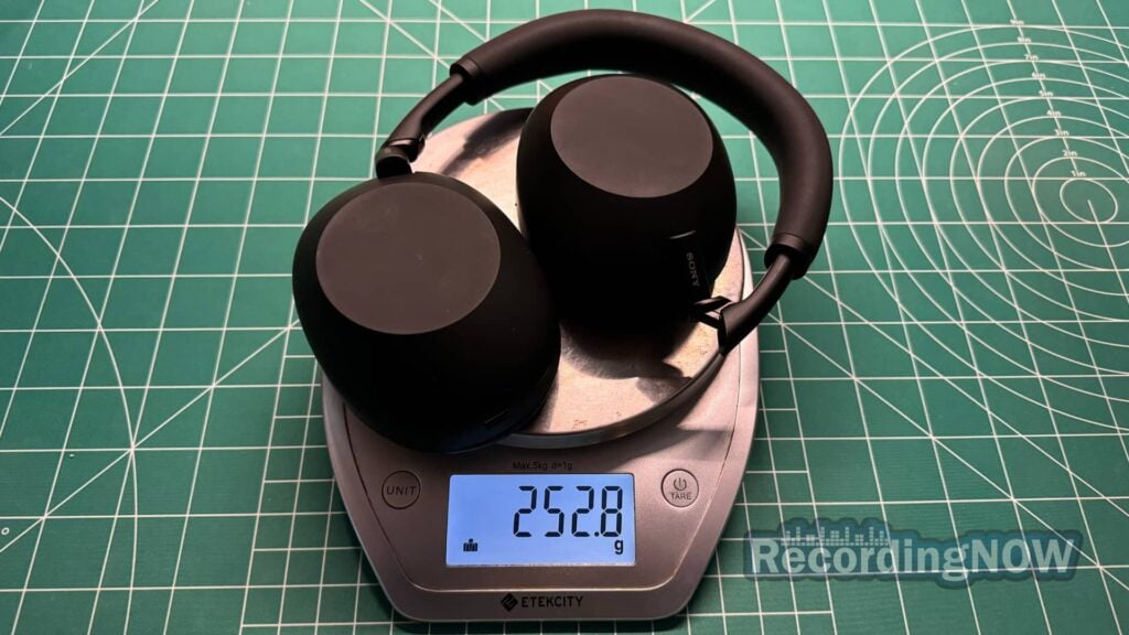 Sony WH-1000XM6 weight of 252.8 grams on scale