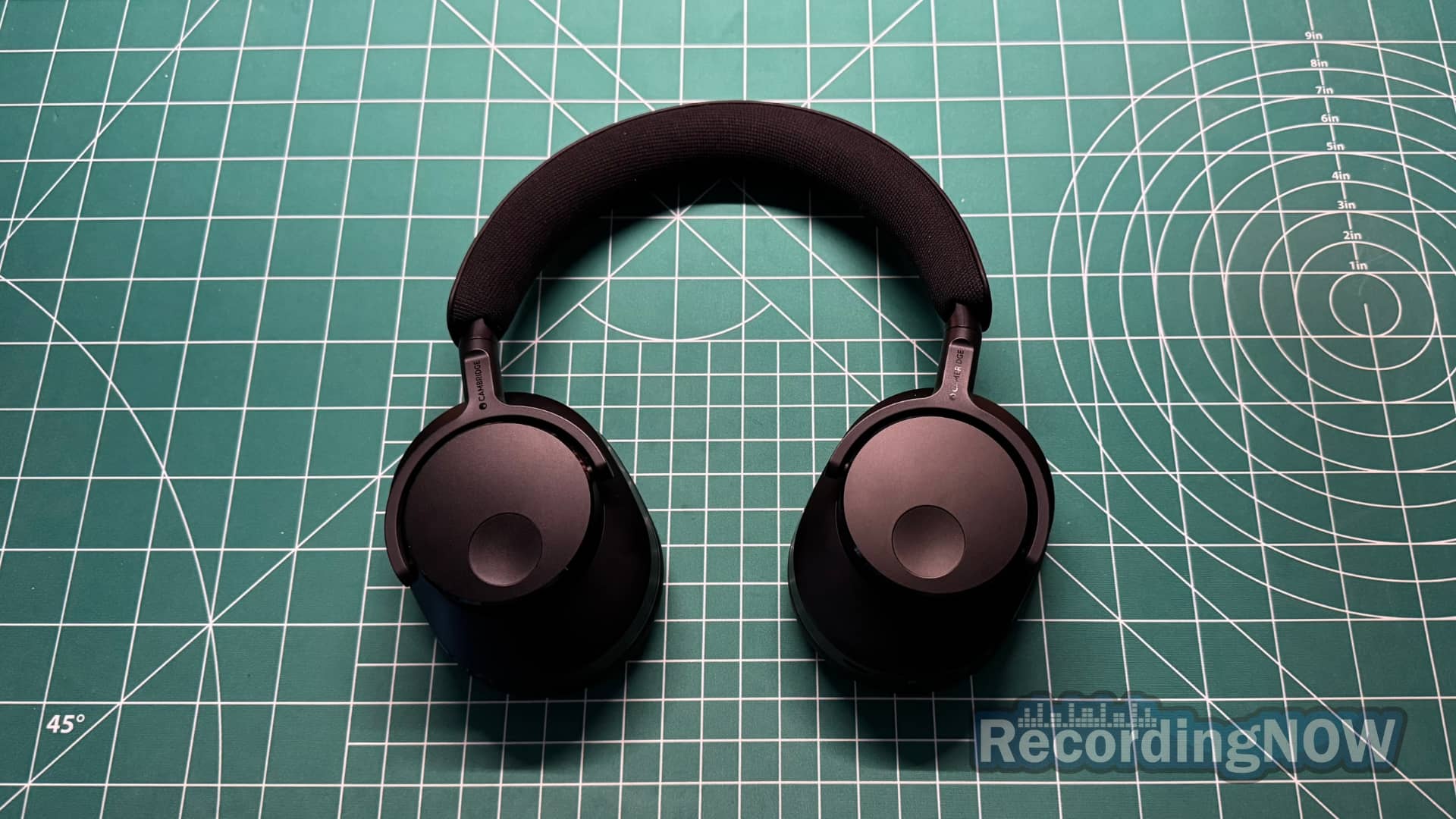 Cambridge Audio Melomania P100 headphones