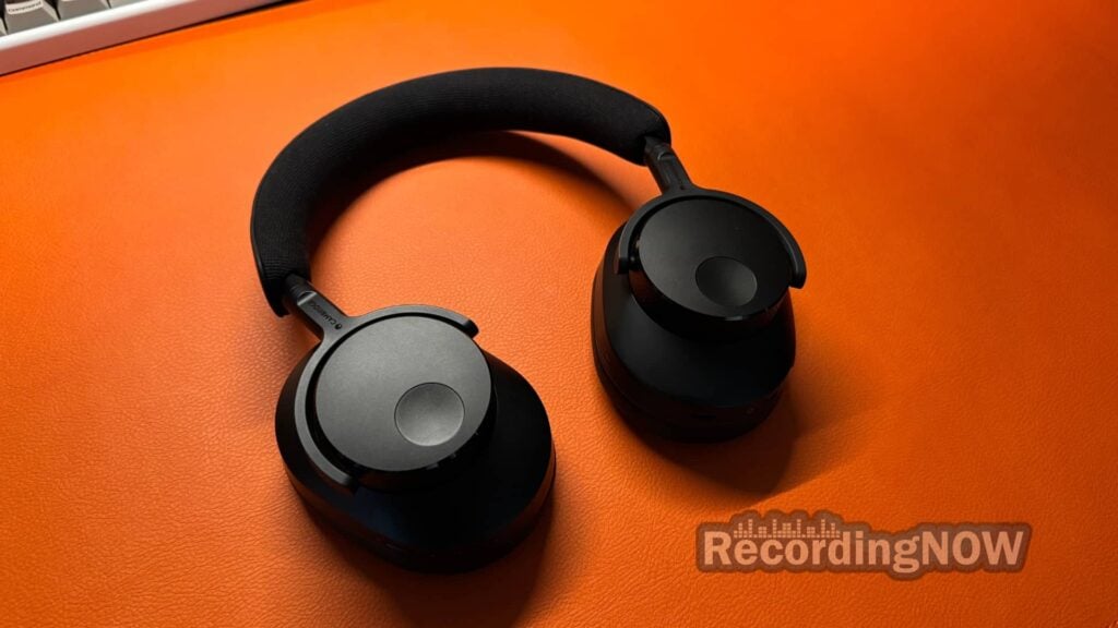 blog-img-1693067280109 Cambridge Audio Melomania P100 headphones laid flat on desk
