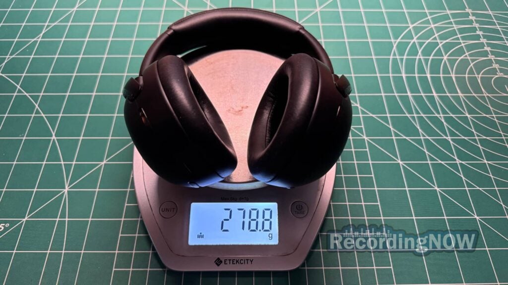 blog-img-1693070240787 JBL Tour One M3 weight of 278.8 grams on scale
