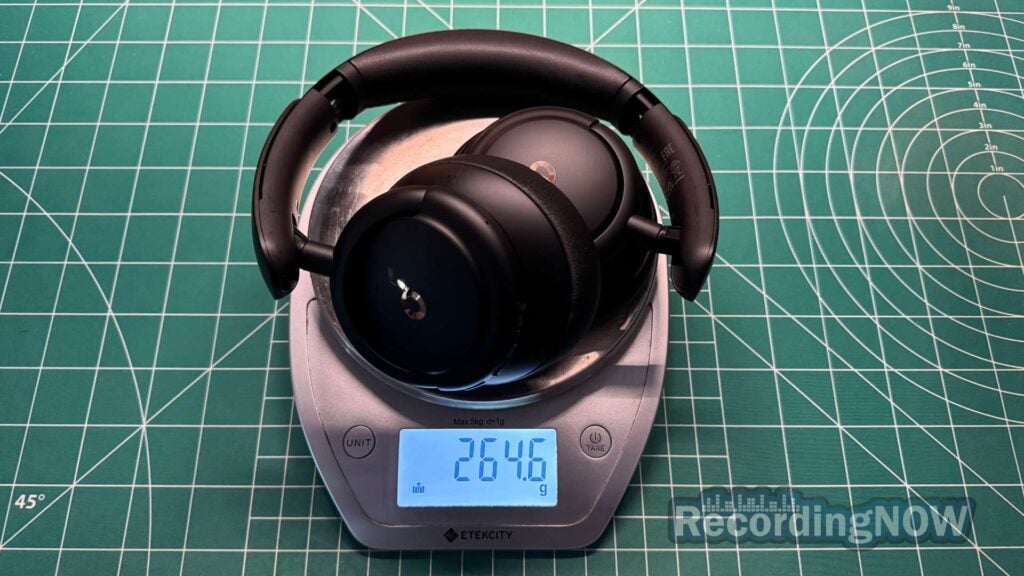 blog-img-1693070240787 Anker Soundcore Life Q30 weight of 264.6 grams on scale