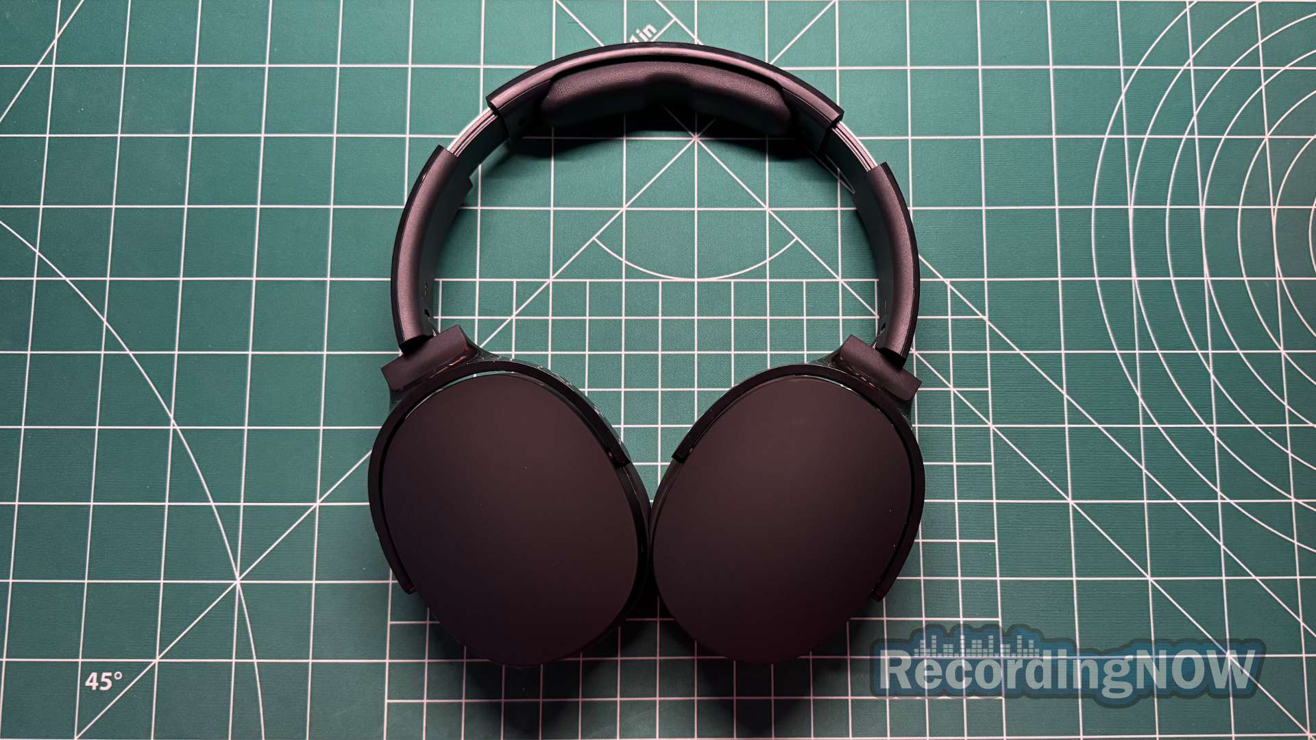 Skullcandy Hesh Evo headphones in black