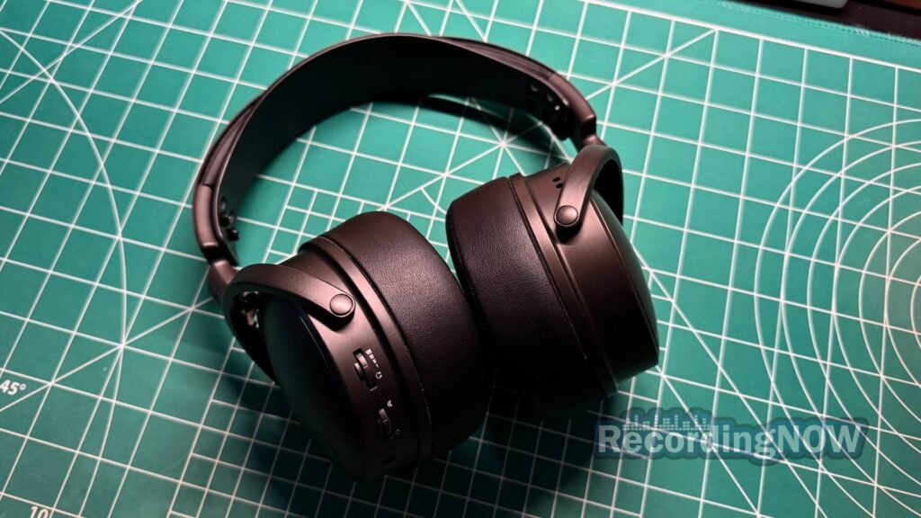 blog-img-1693070783735 Audeze Maxwell buttons and controls