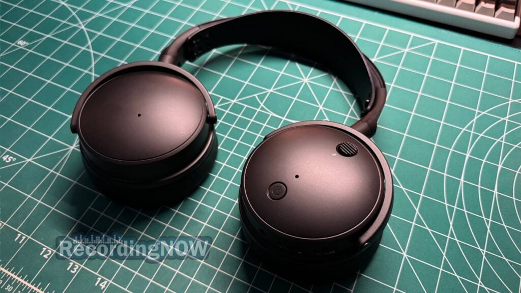 blog-img-1693067280109 close up of Audeze Maxwell headphones laid flat on desk
