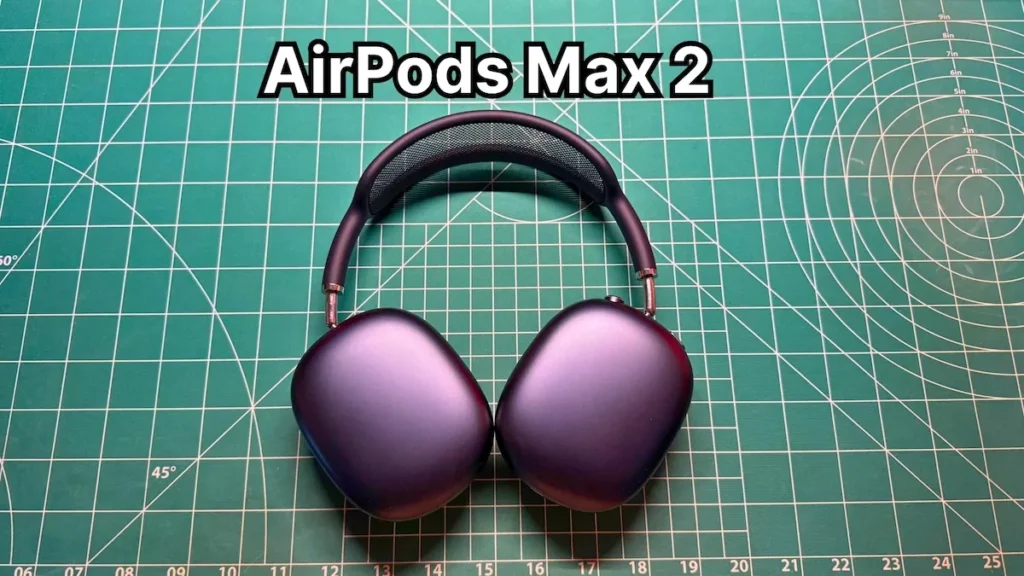 Apple AirPods Max 2 in midnight color