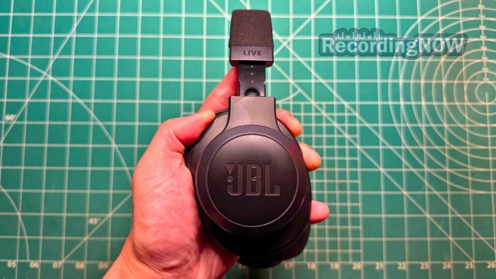 blog-img-1693067280109 Holding JBL Live 770NC headphones in hand