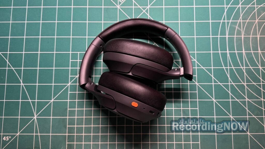 blog-img-1693070783735 TOZO HT3 headphones in folded position