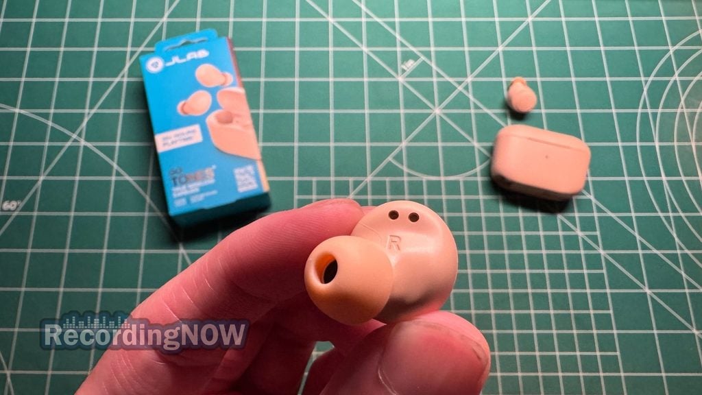 JLab Go Air Pop+ eartips