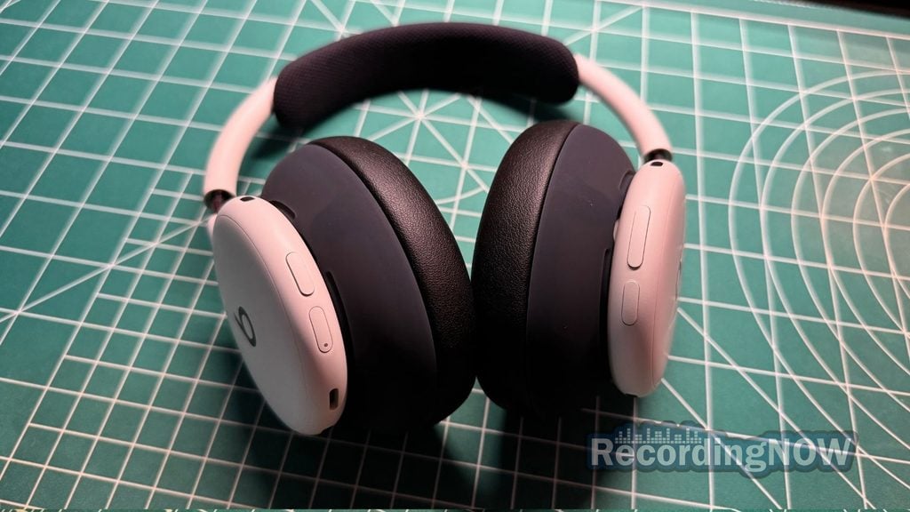 Beats 360 buttons and controls