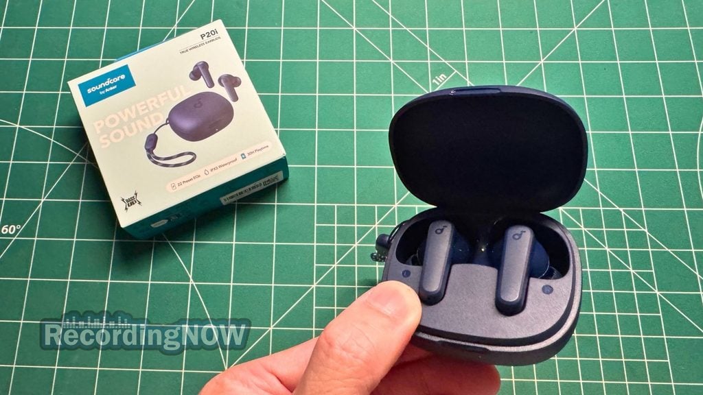 blog-img-1693070240787 Soundcore P20i charging case